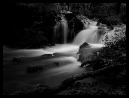 Ambiance et cascade     (pose de 15 secondes)